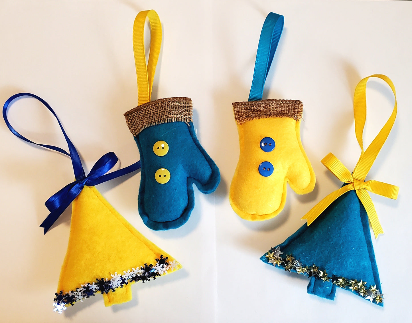 Christmas Tree/Glove Decoration big