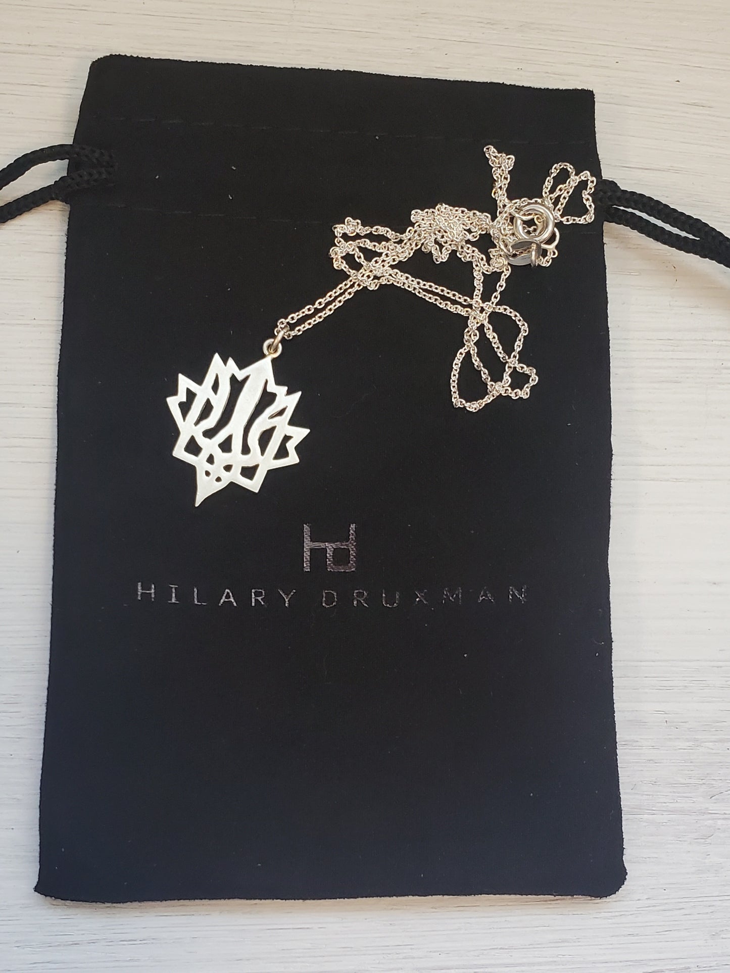 Hilary Druxman Silver Trident/Maple leaf (20-22)
