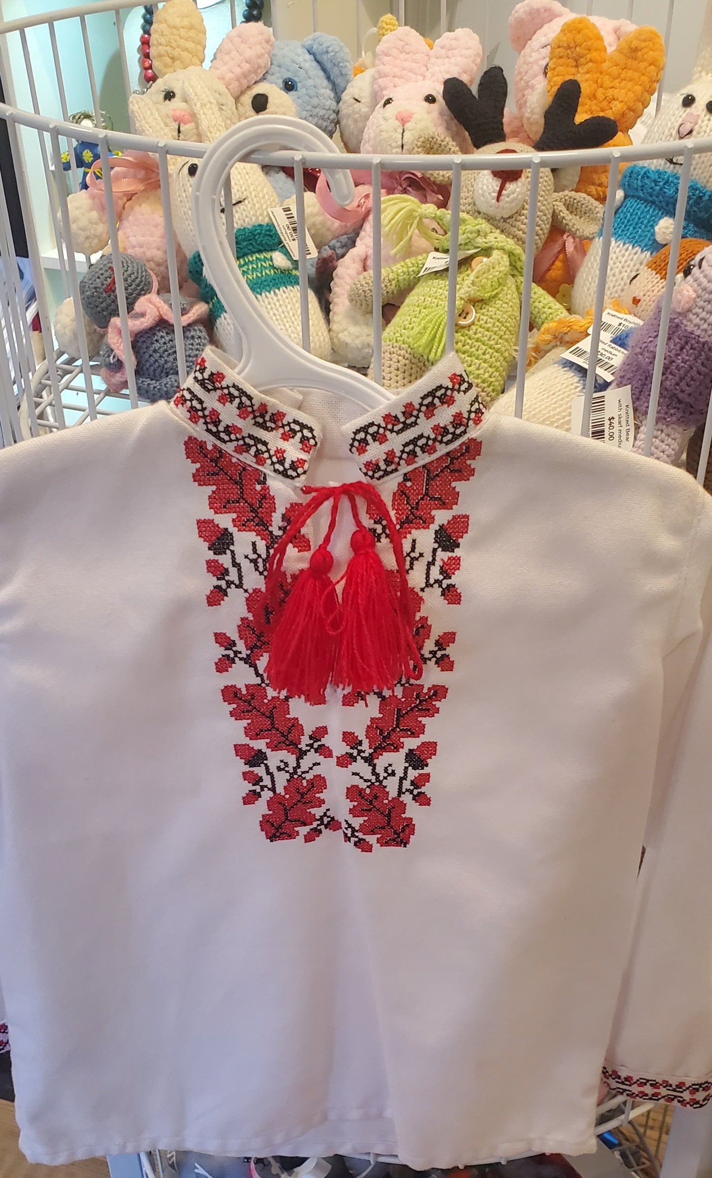 Embroidered children's shirt red/blk leafs