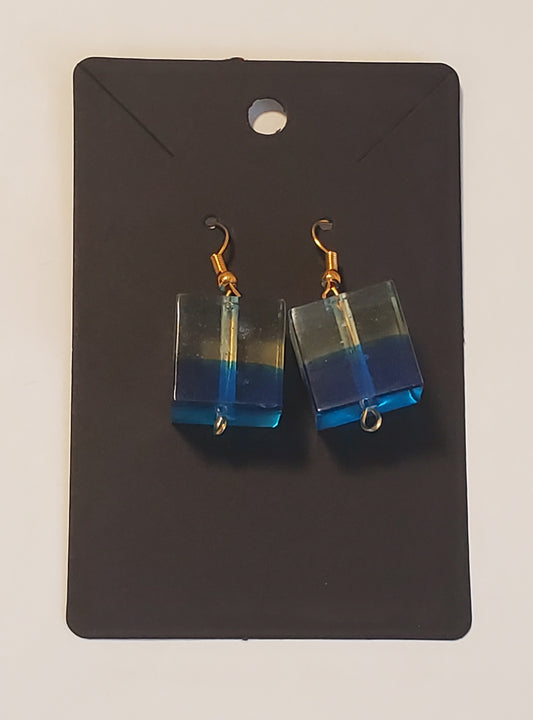 Earrings pair cube of two colors