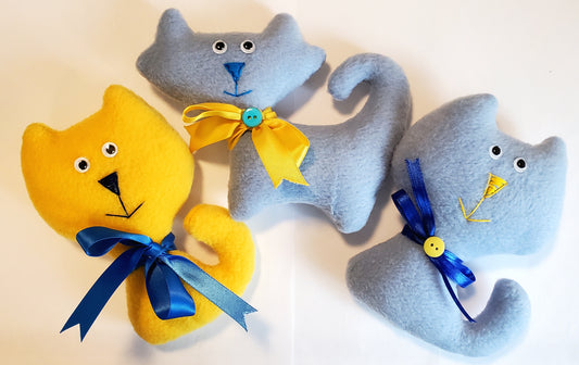 Toy Blue/Yellow Cat