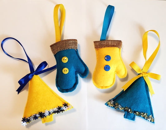 Christmas Tree/Glove Decoration big