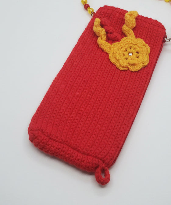 Knitted Red cosmetic bag