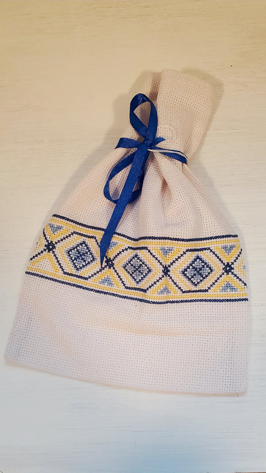 Embroidered bag