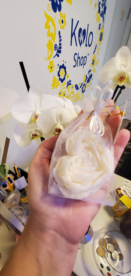 Candle rose heart