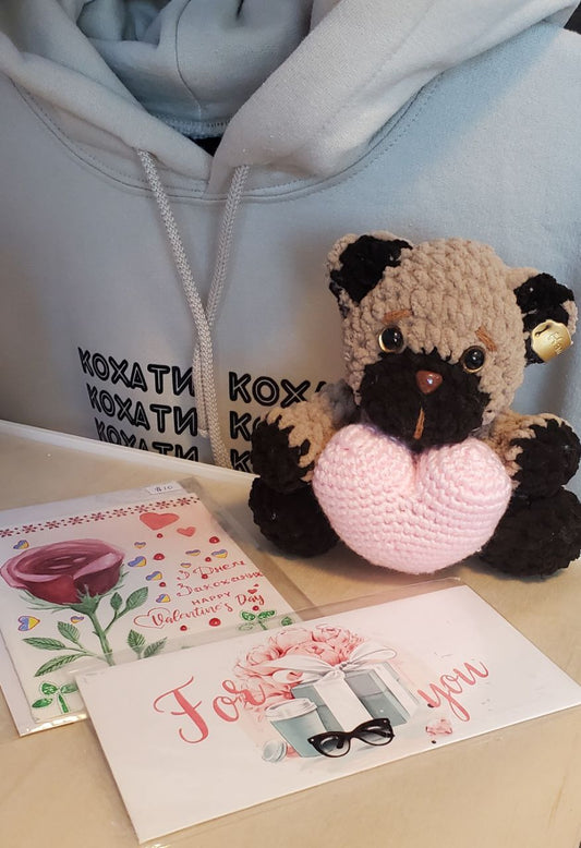 Knitted Bear Valentine