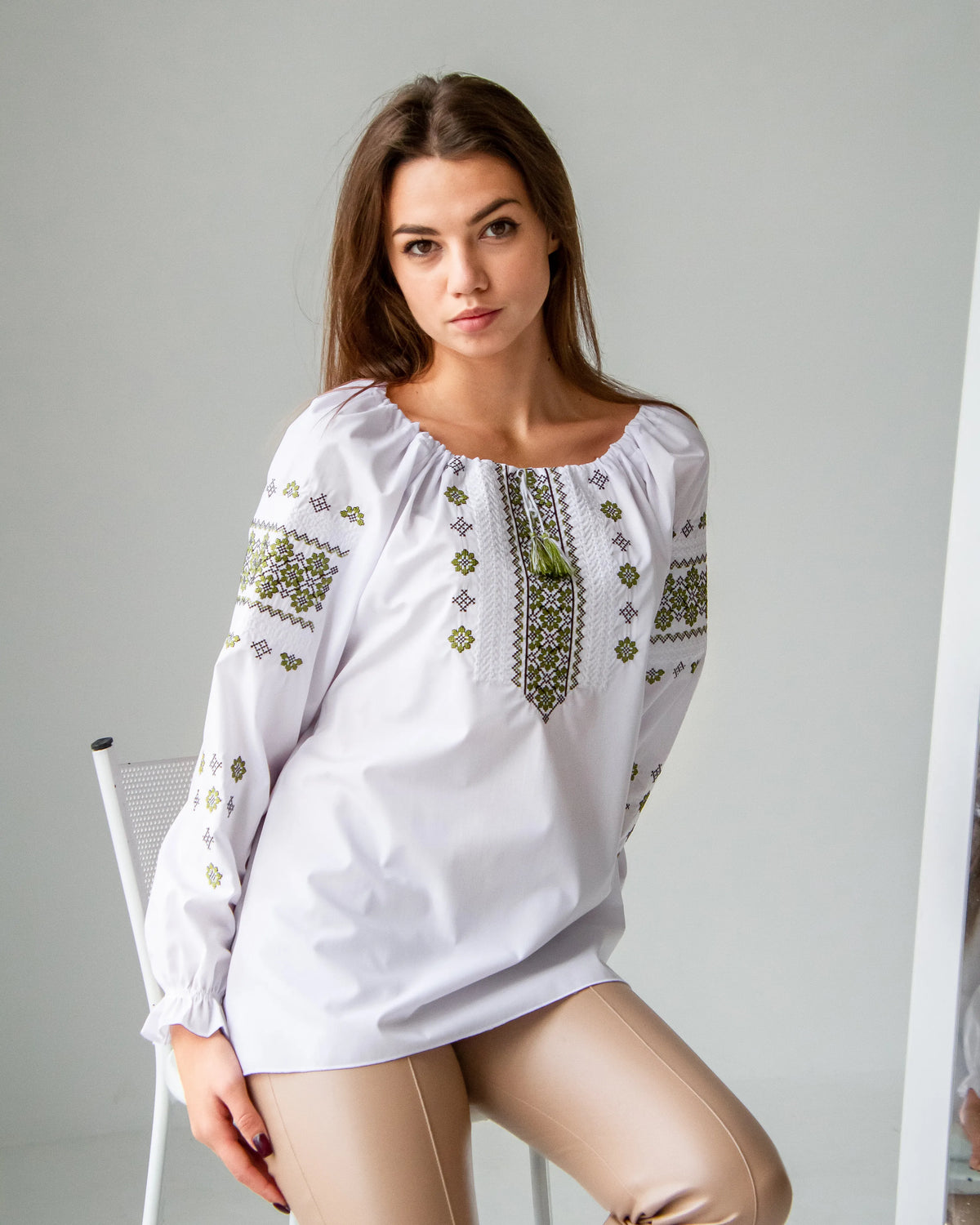 Women's embroidered blouse "Diva" (white/olive green)