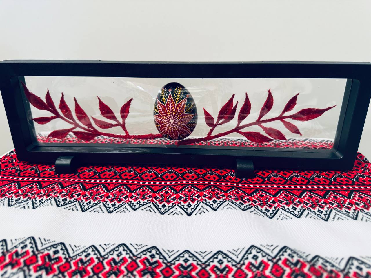 Christmas Pysanka in a frame M T2