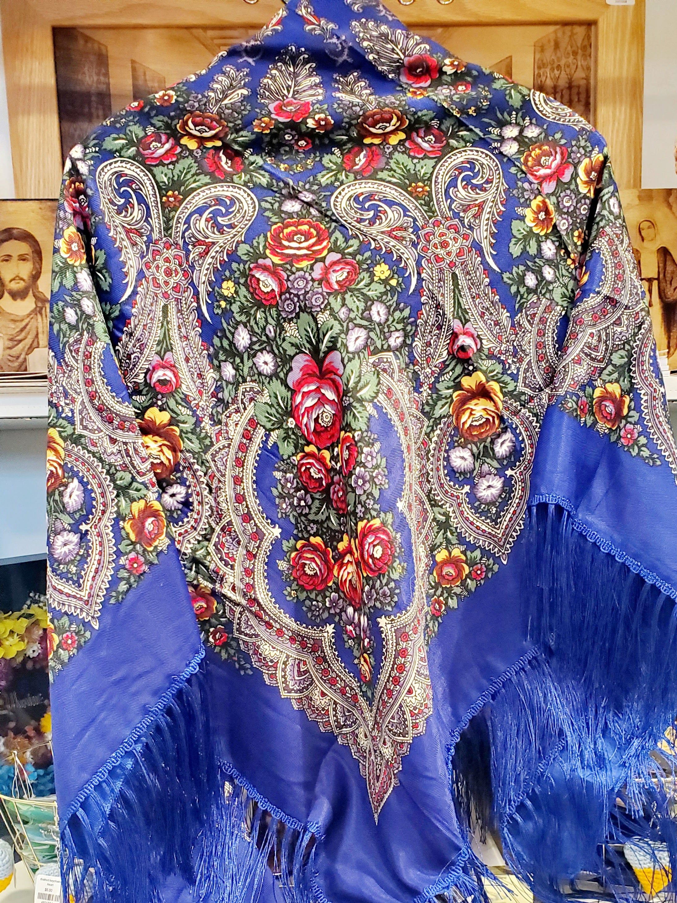 Shawl UA (Wool 80% Viscose 20%)