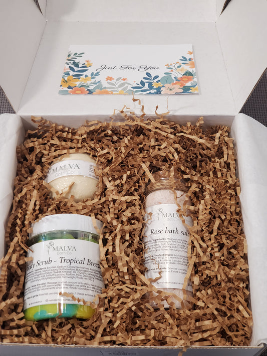 Gift set: body scrub, bomb, salt
