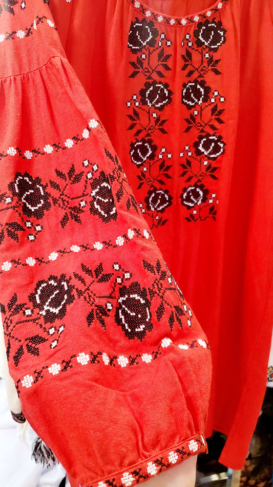 Embroidered women blouse Red (black/white flowers)