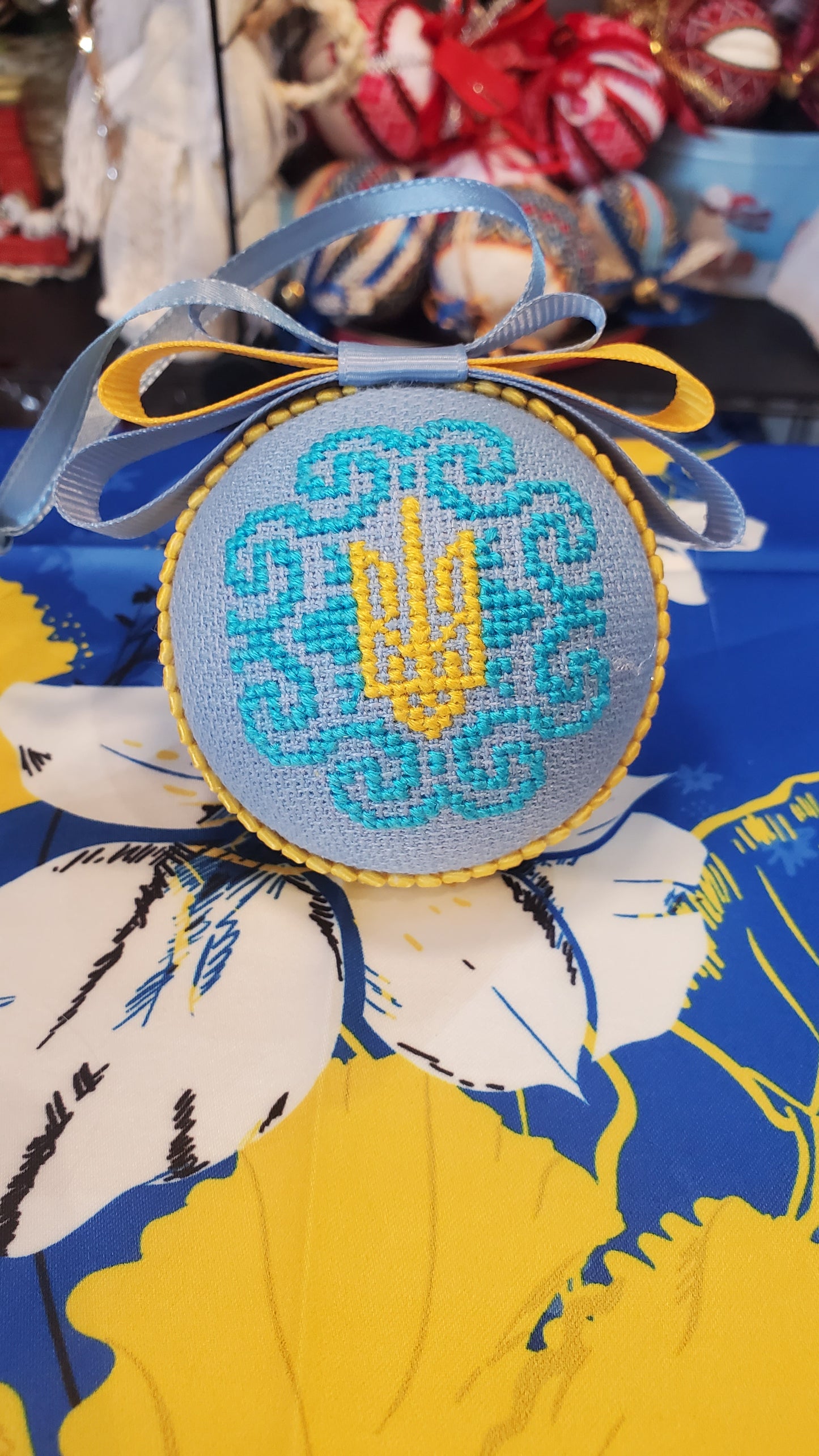 Embroidered Christmas Ball UA Mix 6 cm T3