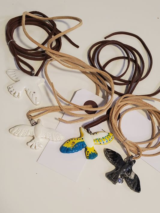 Pendant turtle dove with leather lace