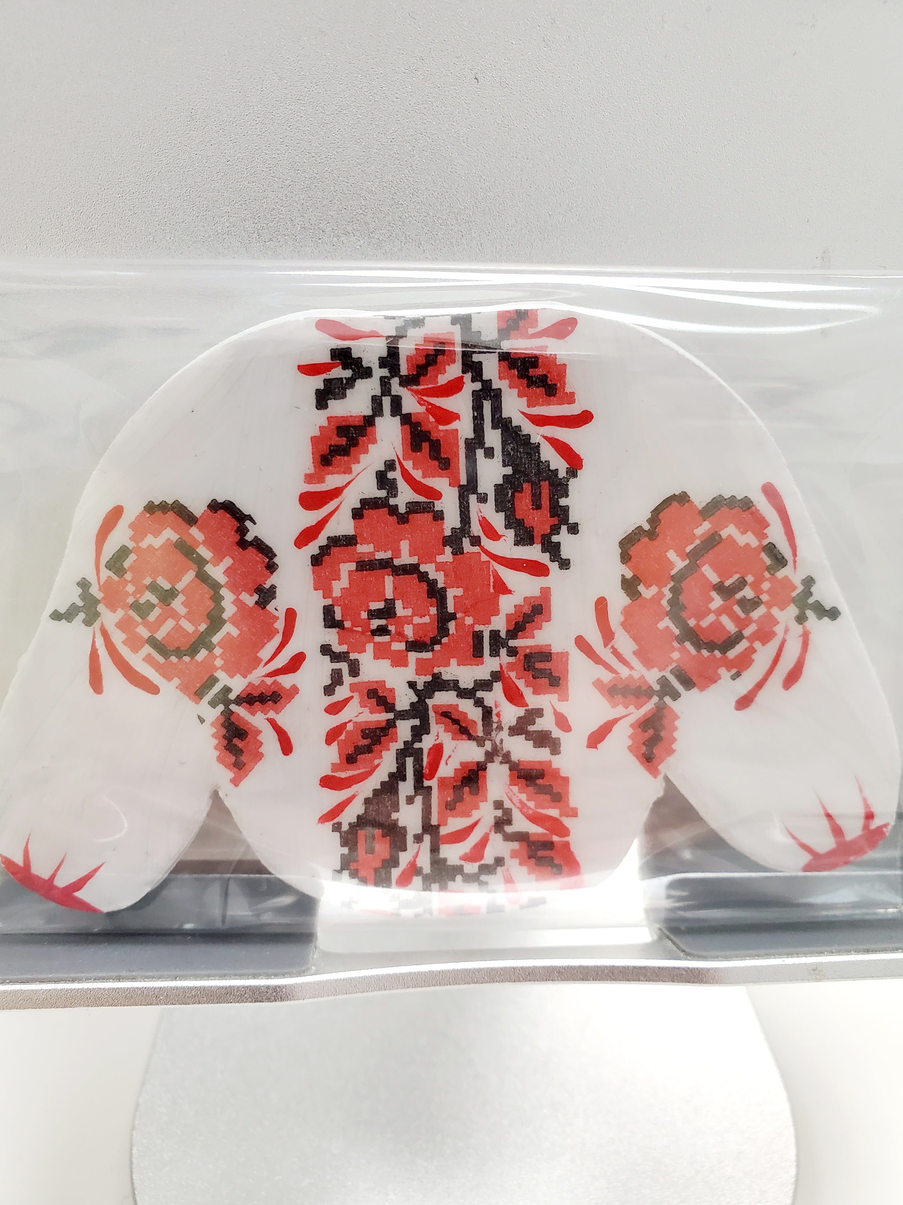 Magnet "Vyshyvanka" Red/Blue ornament