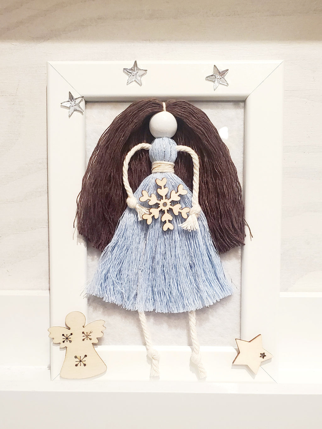 Angel in the white frame T2