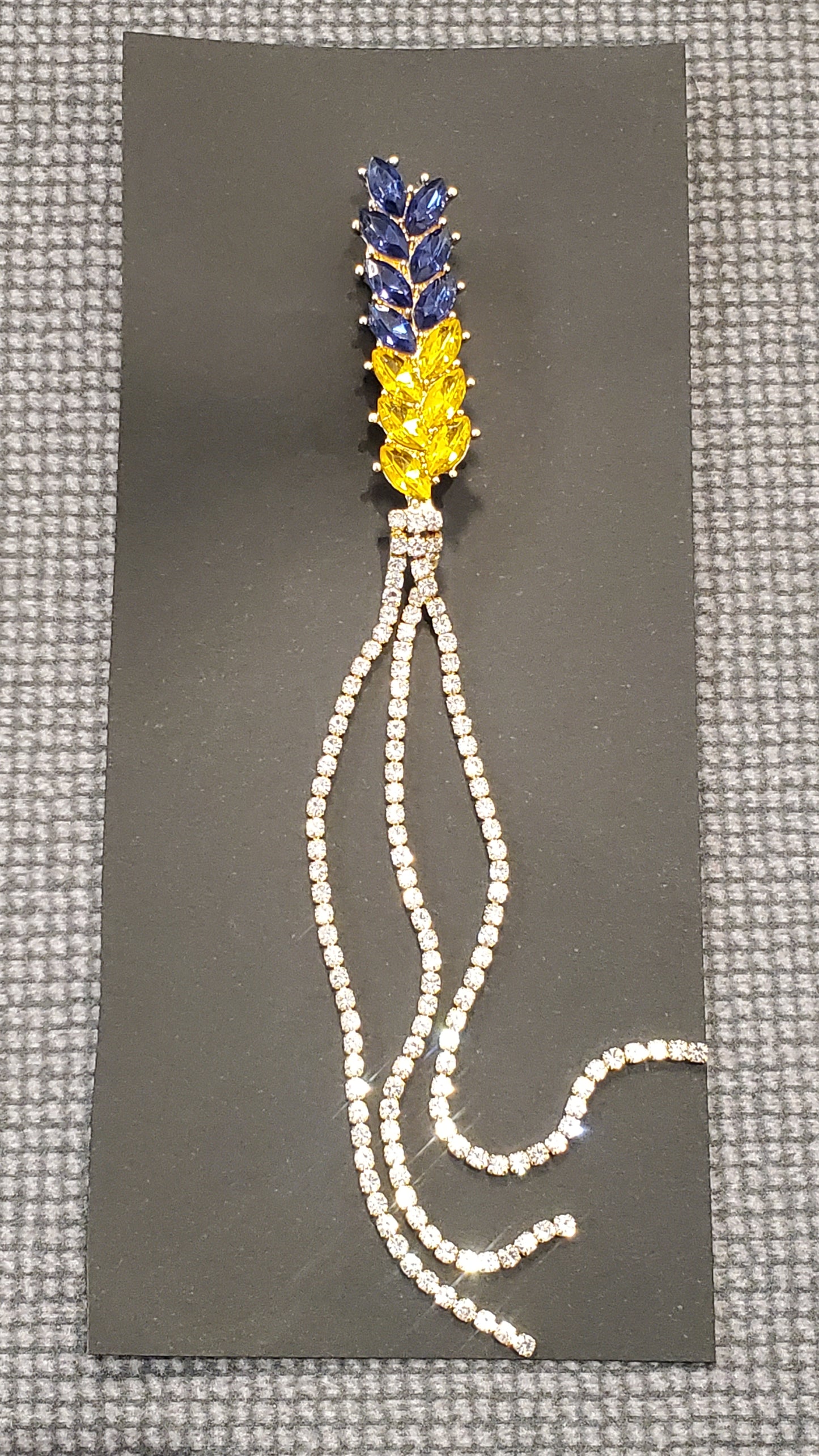 Brooch "Spikelet" with chain