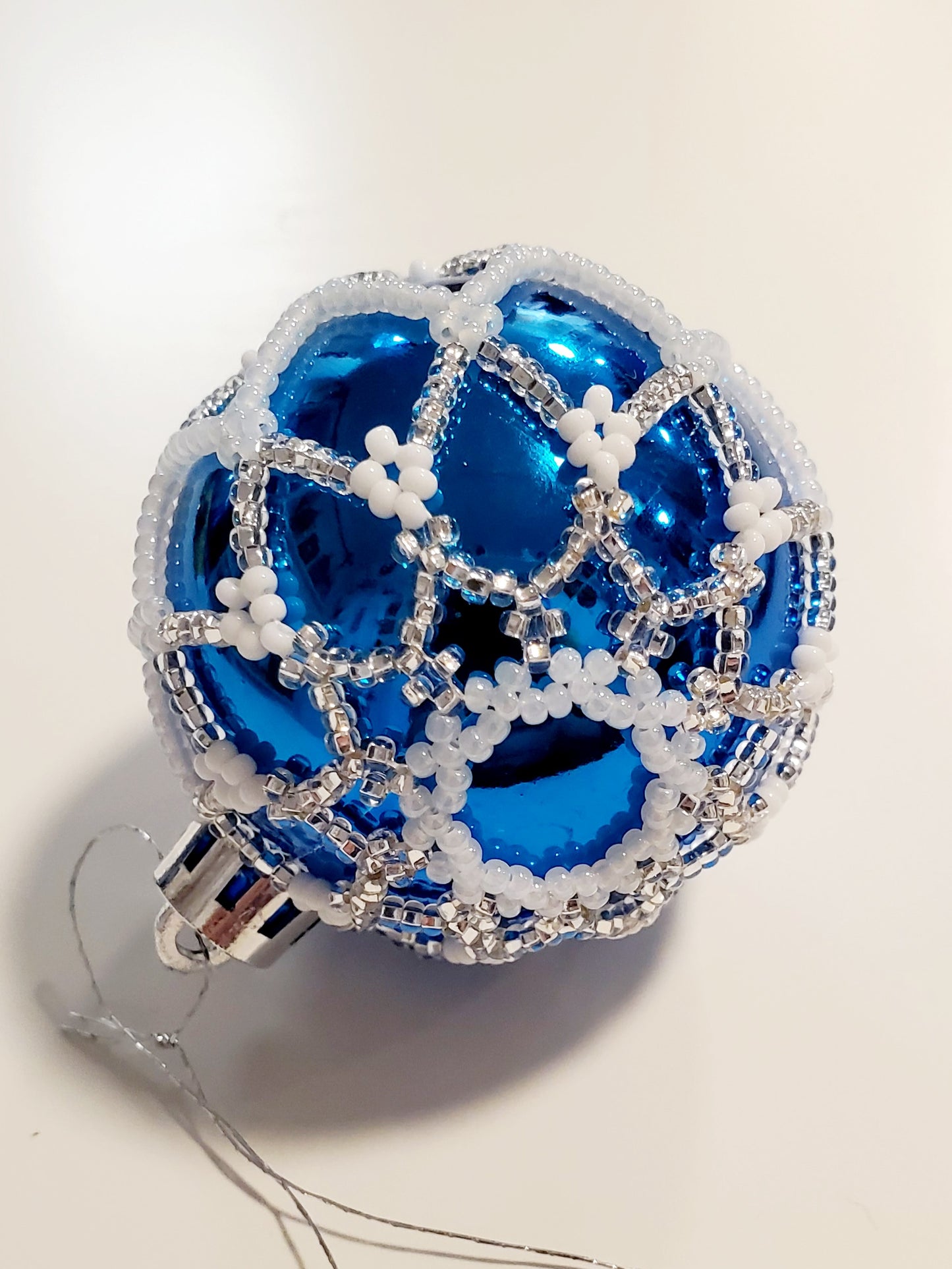 Beaded Christmas ball (Small size)