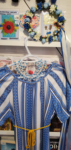Embroidered dress white/blue ornament