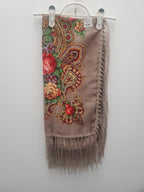 Shawl UA T1 (square with fringe)