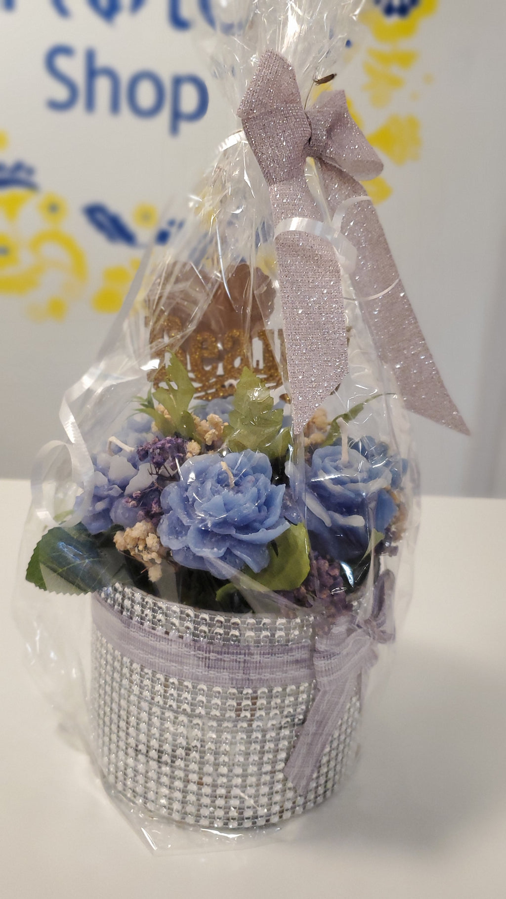 Valentine's Day gift Candles flowers composition