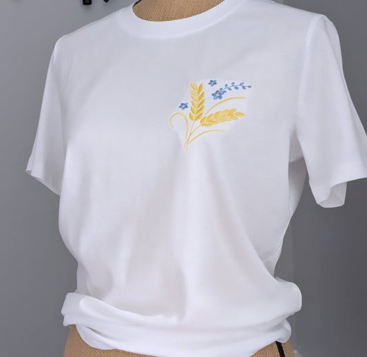 T-shirt women with embroidery "Kolosok"