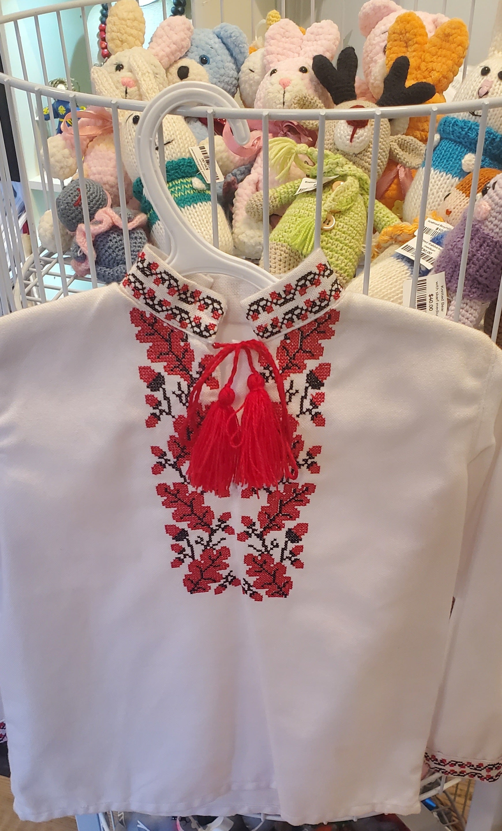 Embroidered children's shirt red/blk leafs