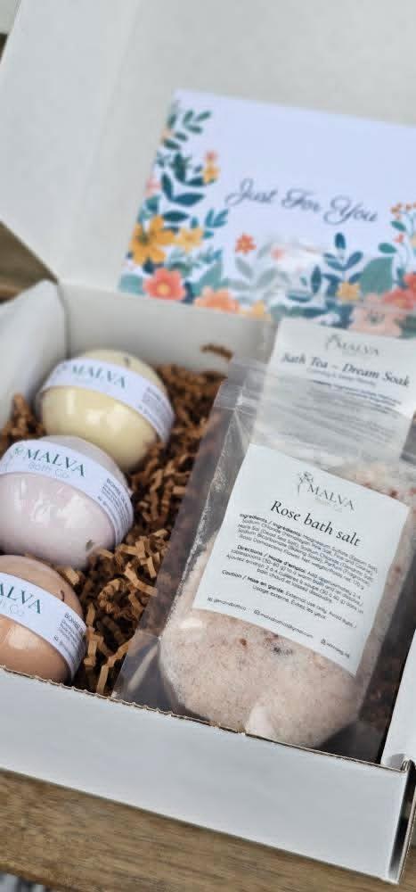 White Gift Box with bath bombs & bath salt