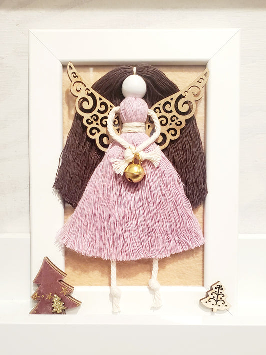 Angel in the white frame T2