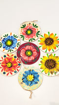 Souvenir picture on round wood T2