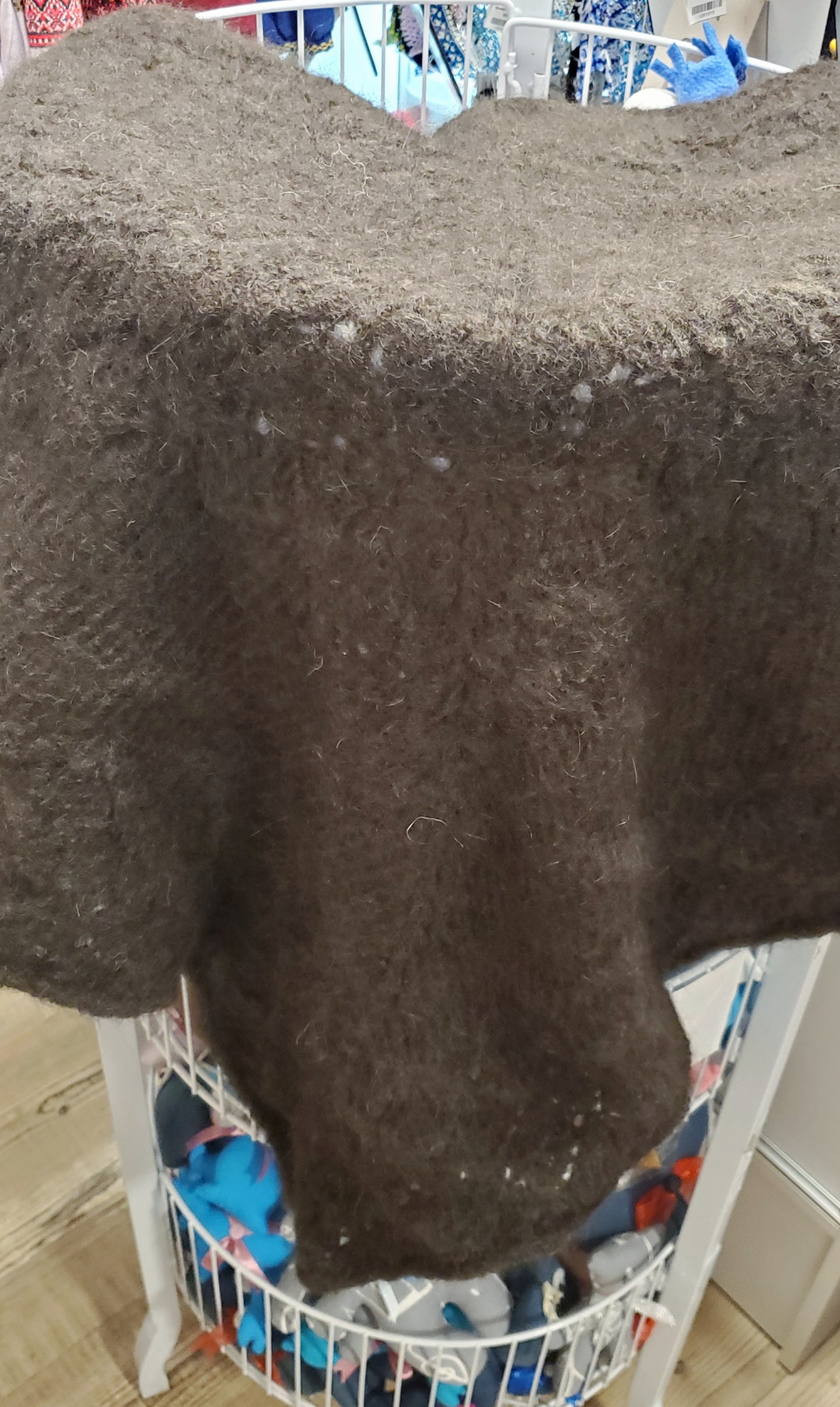 Shawl made of Newfoundland dog wool