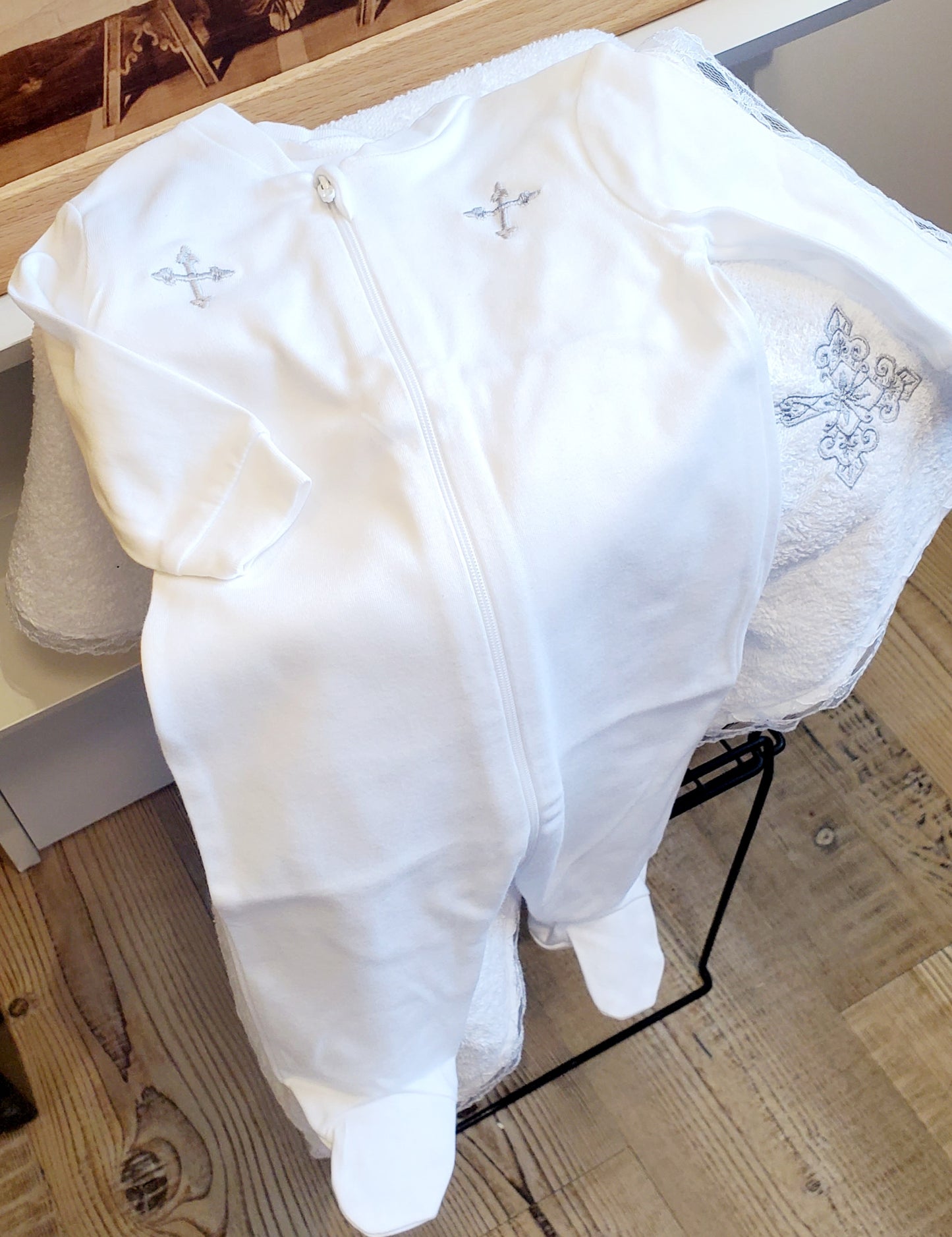 Embroidered set for baptism "Kryghma" 3-6 month