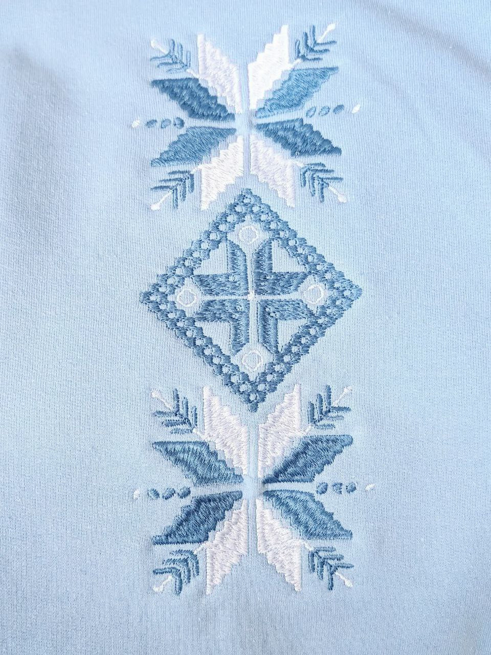 Hoodie embroidered with ornament, Blue, L