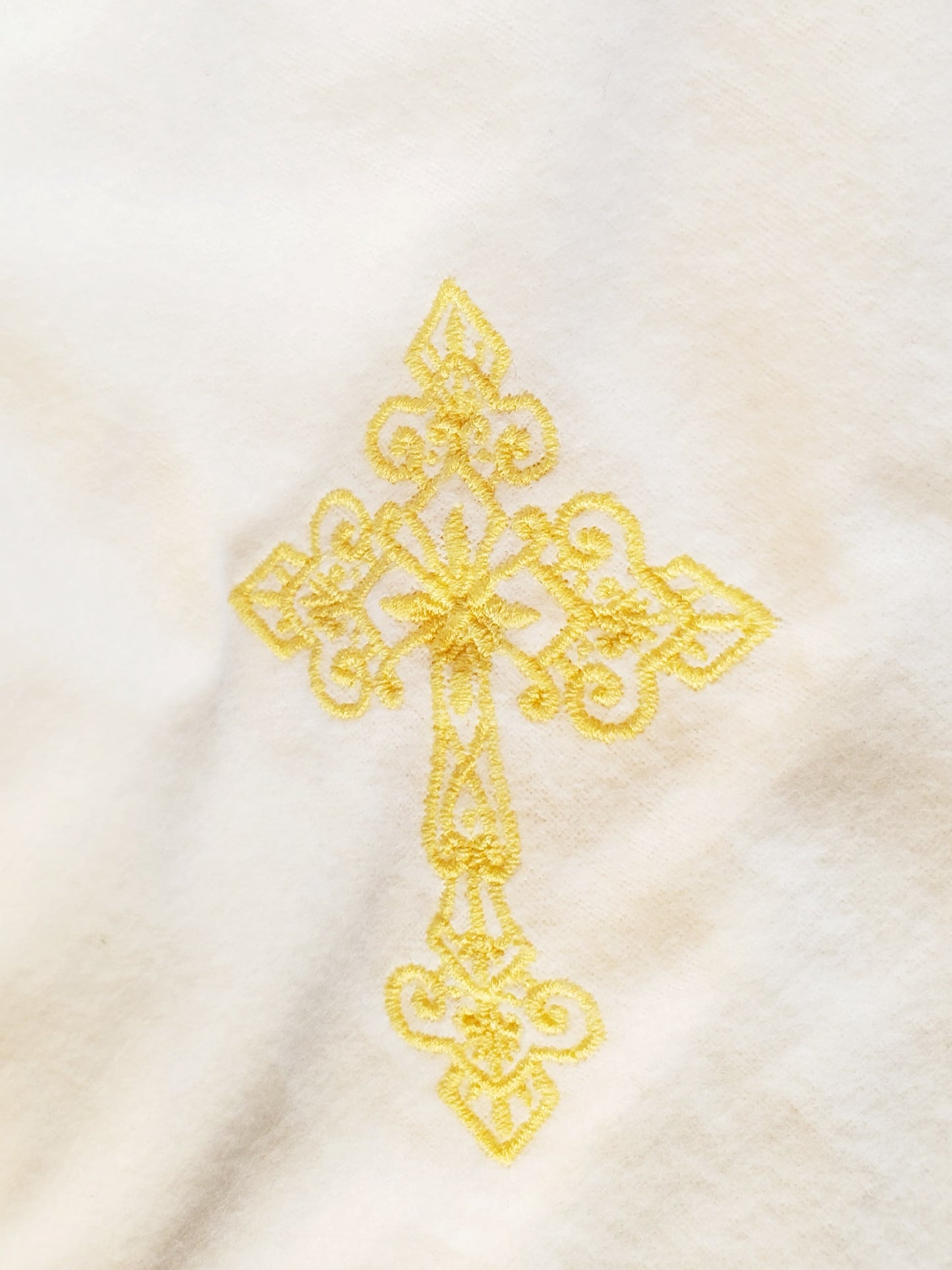 Embroidered set for baptism "Kryghma"