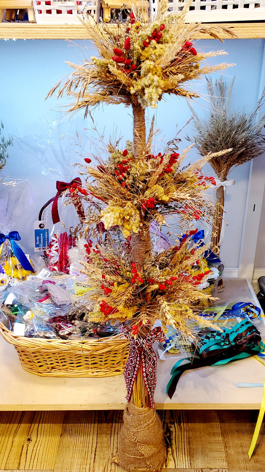 Didukh with a red bow