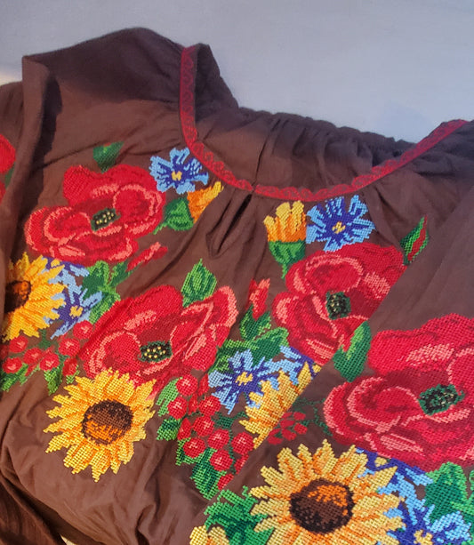 Embroidered blouse brown/flowers