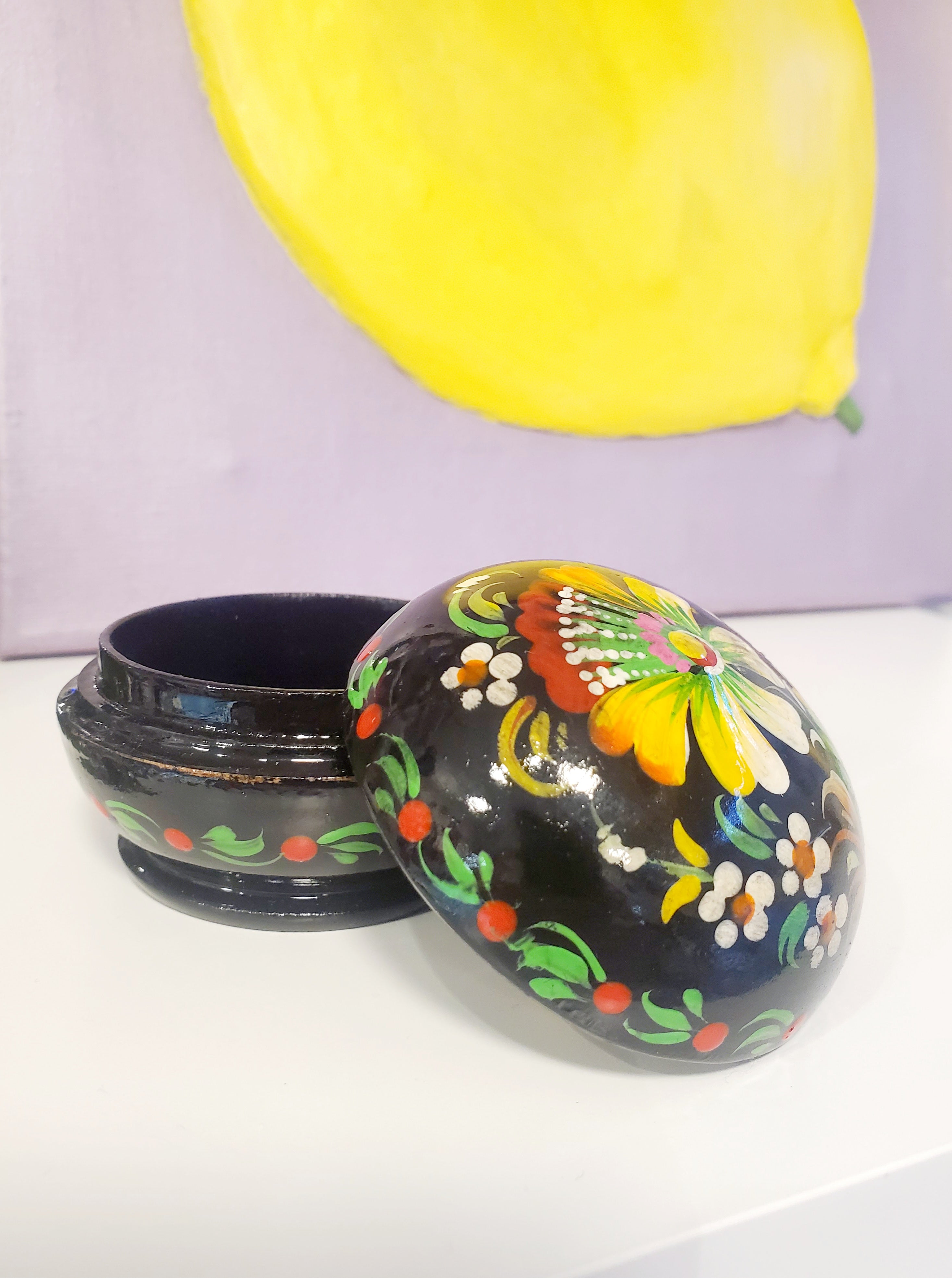 Wooden painted box "Petrykivka"