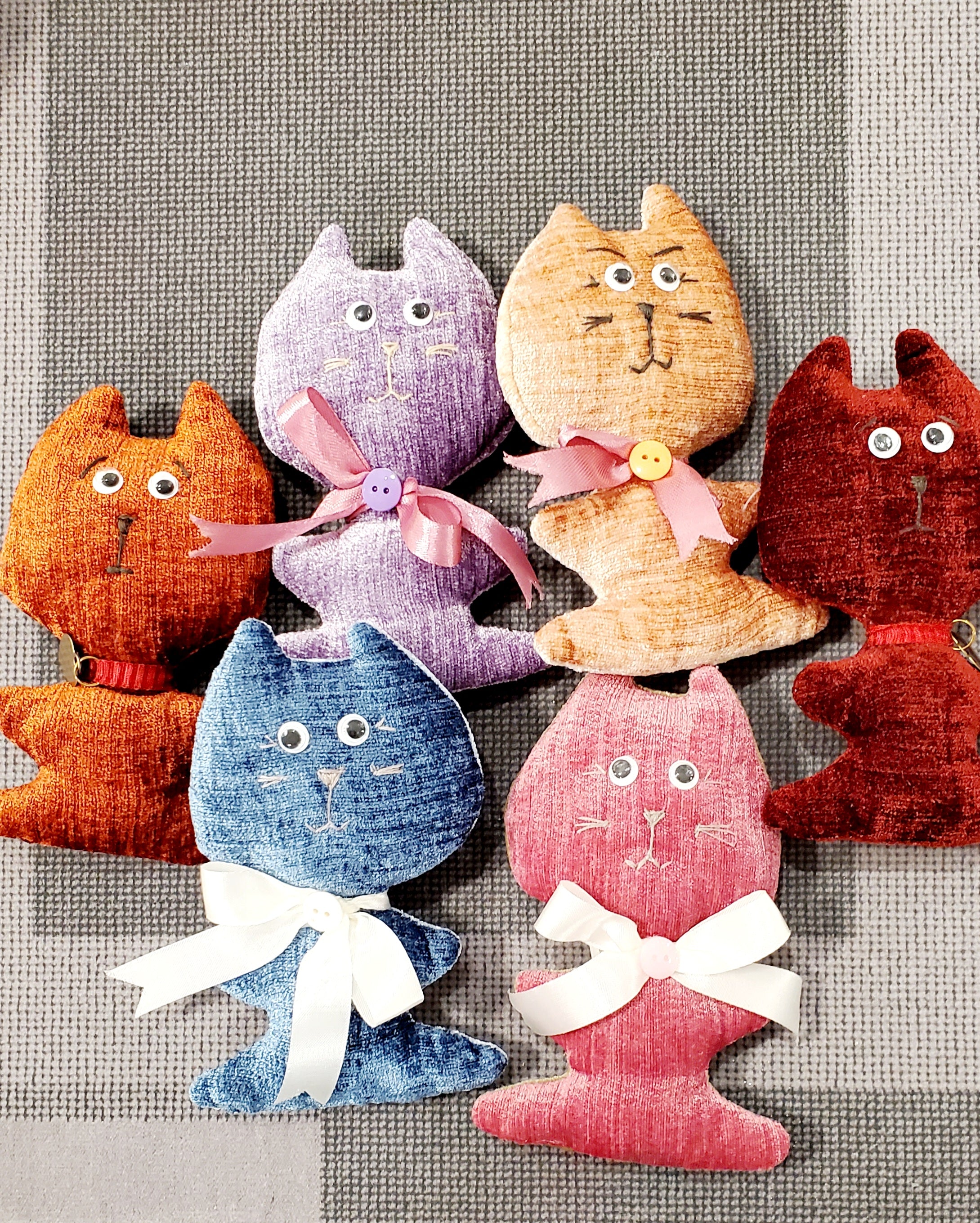 Toy Cat Mix