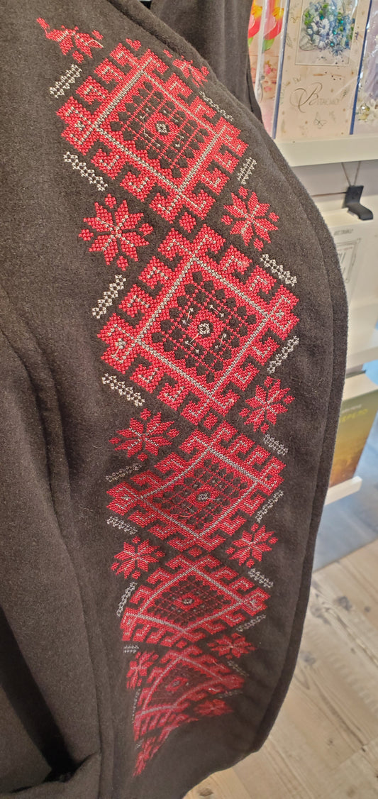 Embroidered vest grey/red ornament