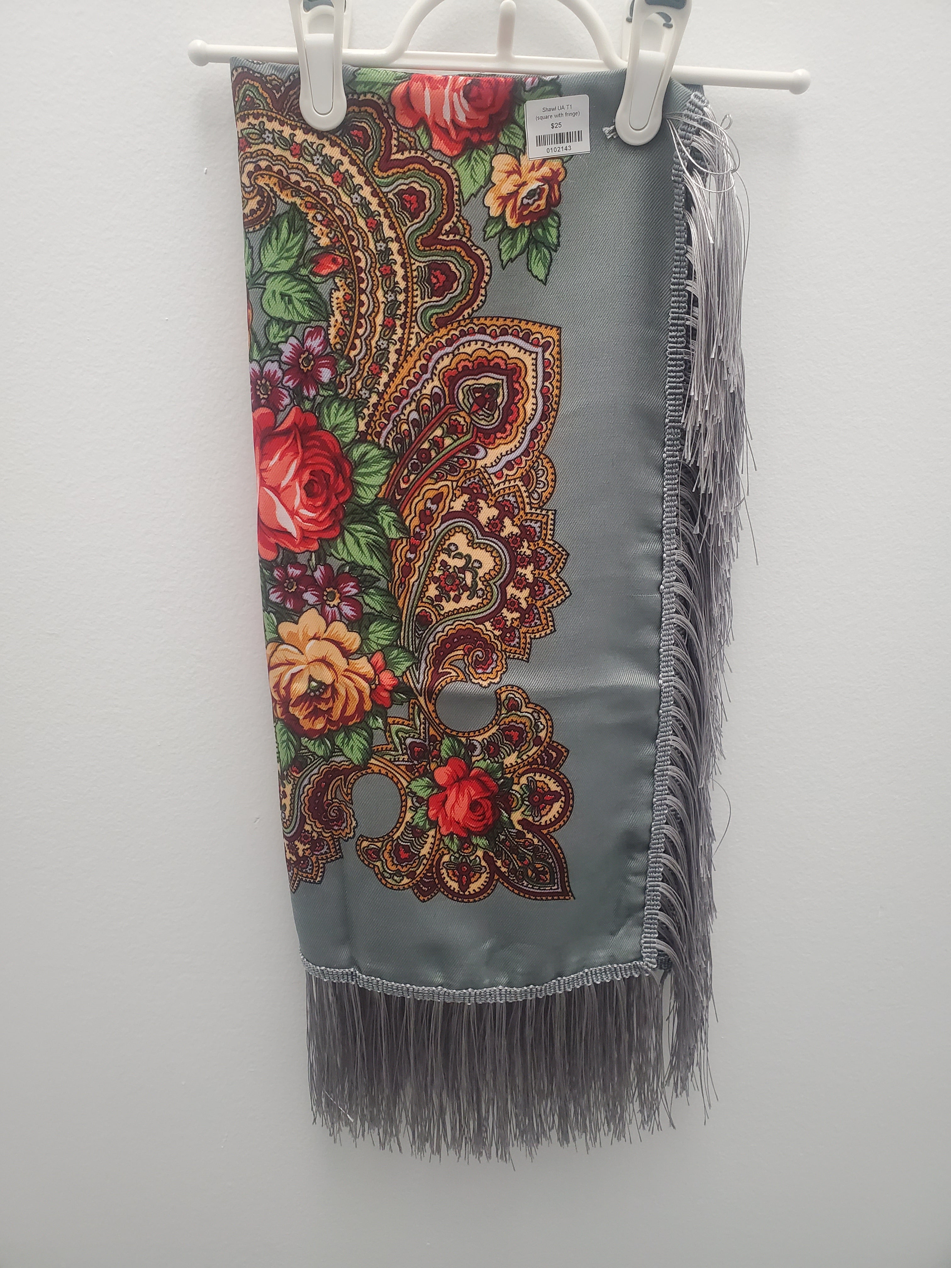 Shawl UA T1 (square with fringe)