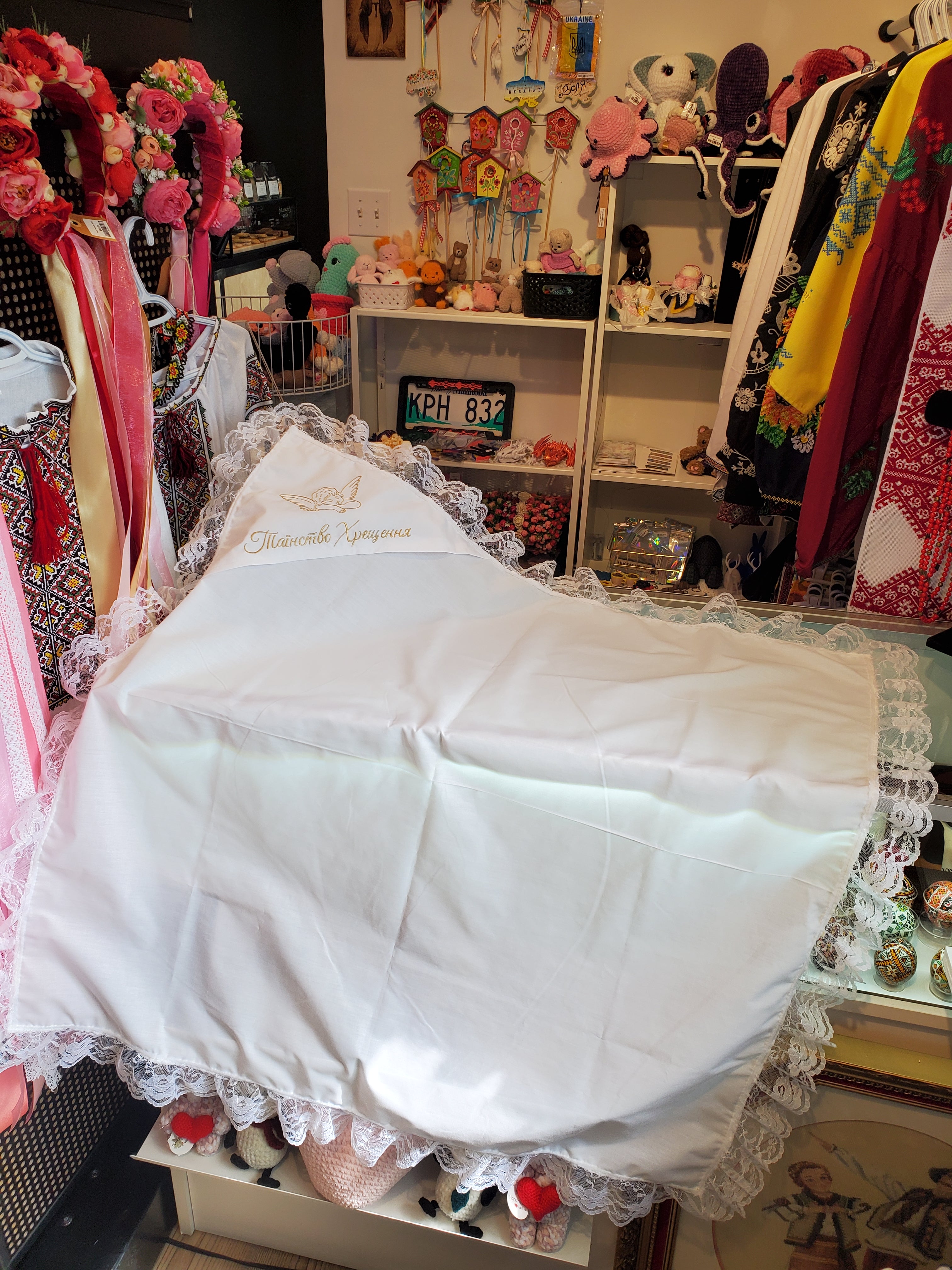 Embroidered baby blanket for baptism "Kryghma"