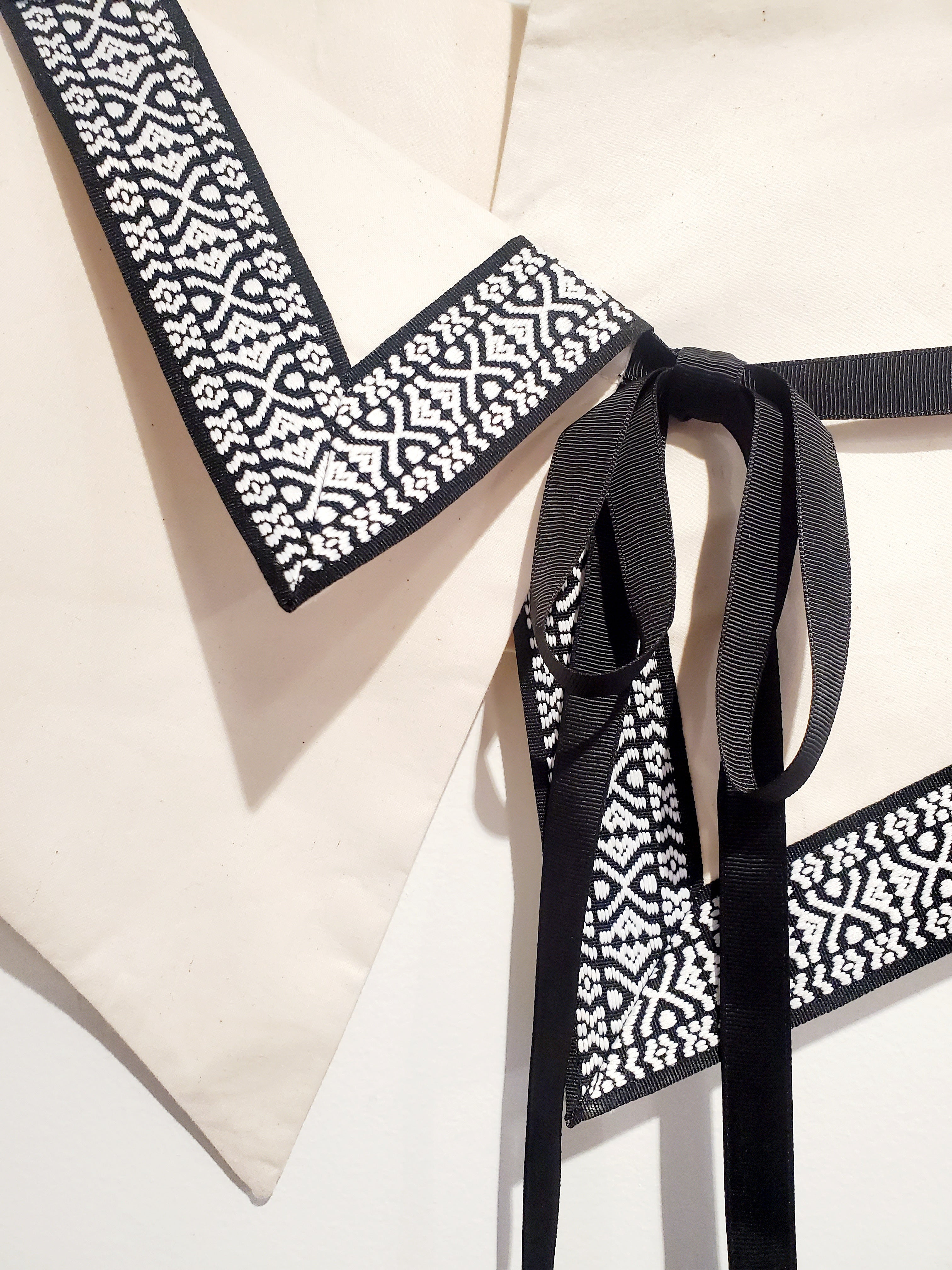 Corset (beige with white & black)