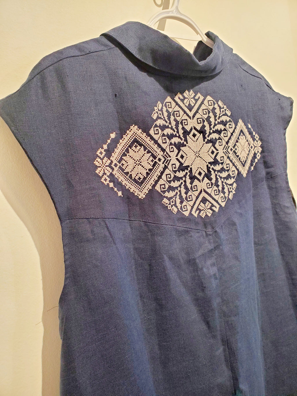 Linen Embroidered Dress, Size XXl (navy blue)