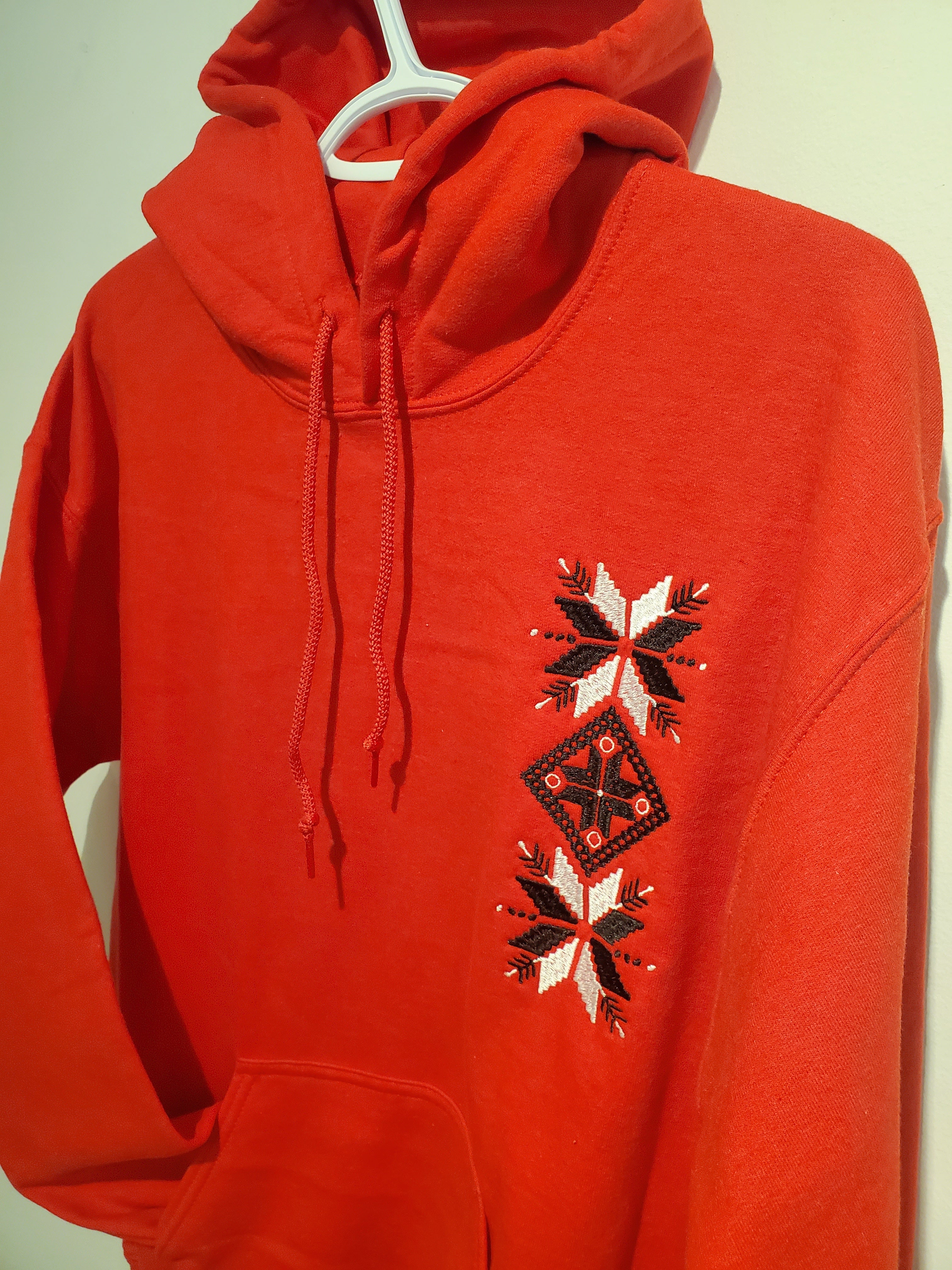 Hoodie embroidered with ornament, Red, M, L, XL