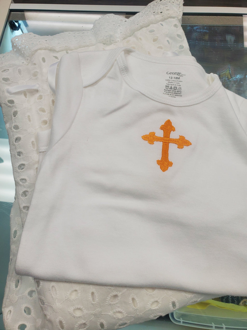 Embroidered set for baptism "Kryghma"