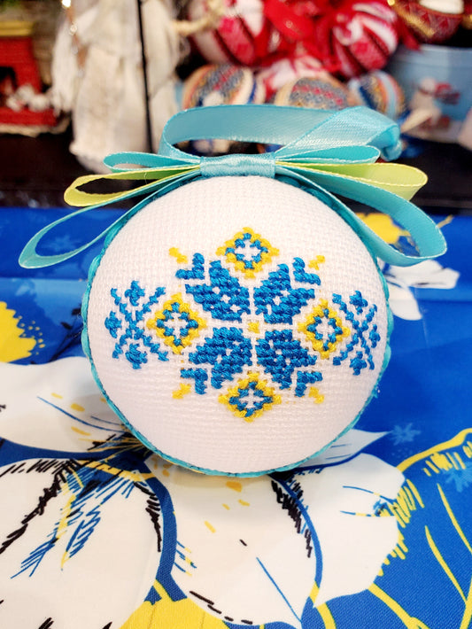 Christmas Ball UA Mix 6 cm T2