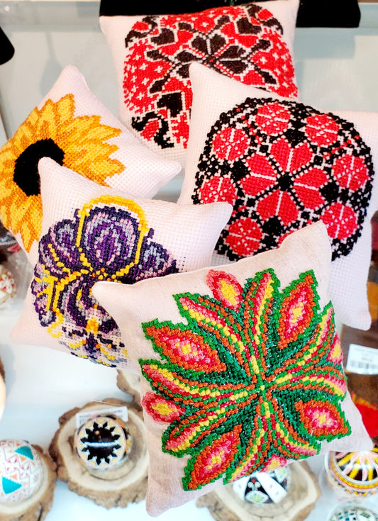 Embrodered Pillow L