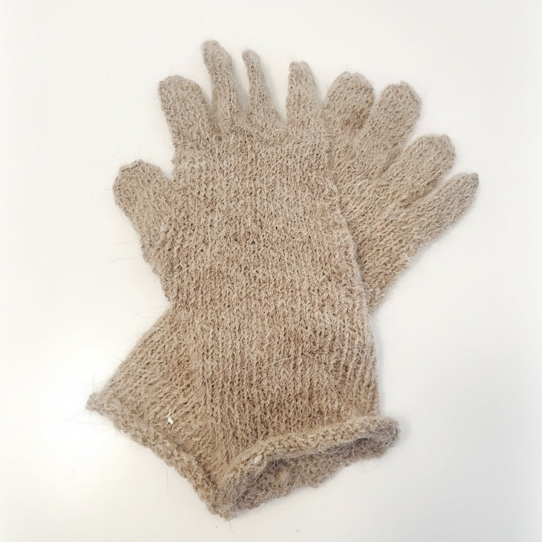 Goat wool gloves