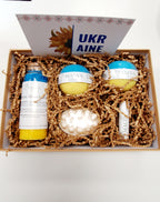 Gift set "Ukrainian Bloom" (2 bomb, lip balm, bath salt & soap)