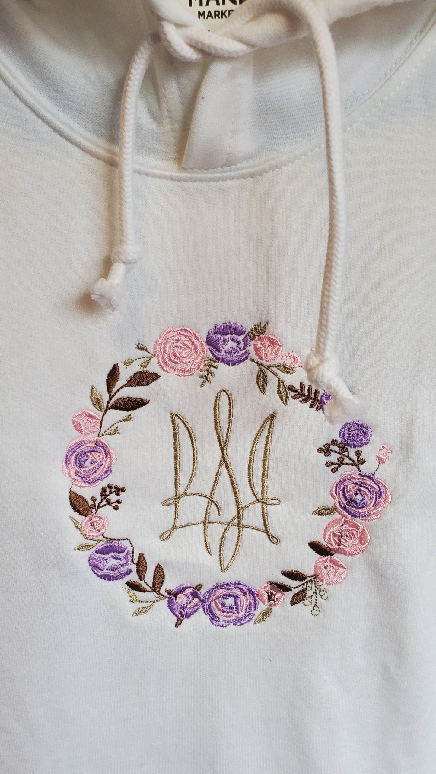 Hoodie embroidered flowers wreath