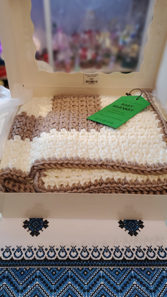 Gift Box Knitted Baby Blanket 80x60